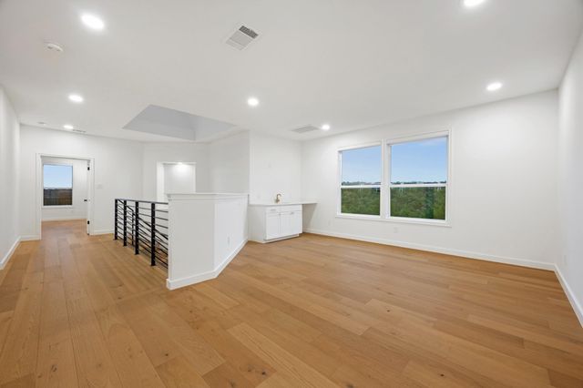 5000 Valburn CT, Austin, TX 78731