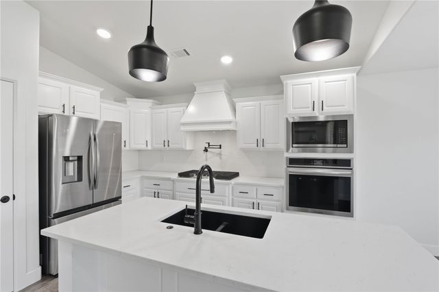 1908 Crump Street, Pea Ridge, AR 72751