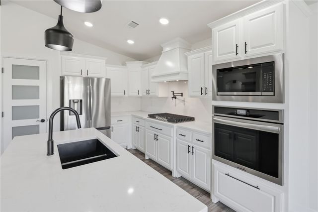 1908 Crump Street, Pea Ridge, AR 72751