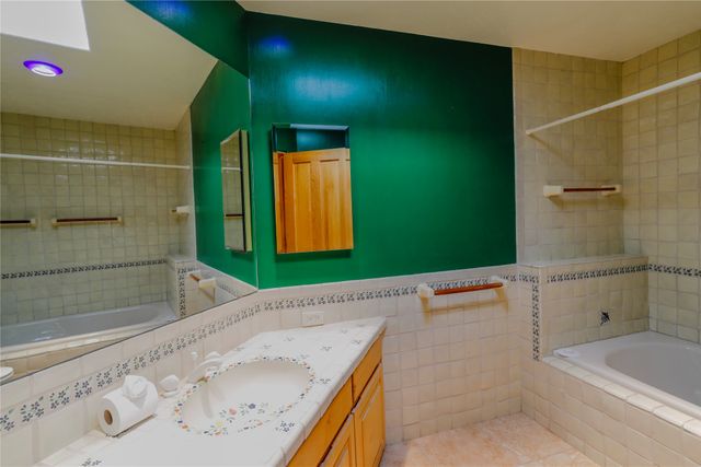 2601 Caminito Carlitos, Santa Fe, NM 87505