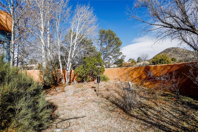 2601 Caminito Carlitos, Santa Fe, NM 87505
