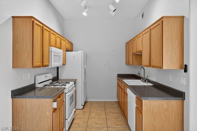 3515 Cactus Shadow Street 101, Las Vegas, NV 89129