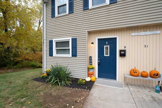 31 South Avenue L, Derry, NH 03038