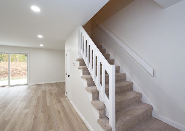 31 South Avenue L, Derry, NH 03038