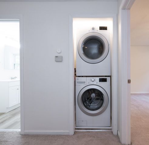 31 South Avenue L, Derry, NH 03038