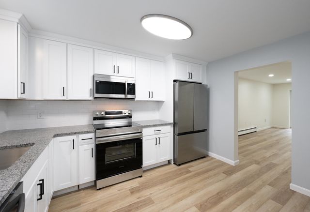 31 South Avenue L, Derry, NH 03038