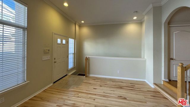 5730 S Glennie Lane B, Los Angeles, CA 90016