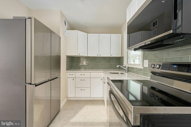 6621 CORNELL DR, Alexandria, VA 22307