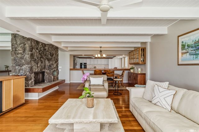 586 Kaimalino Street, Kailua, HI 96734