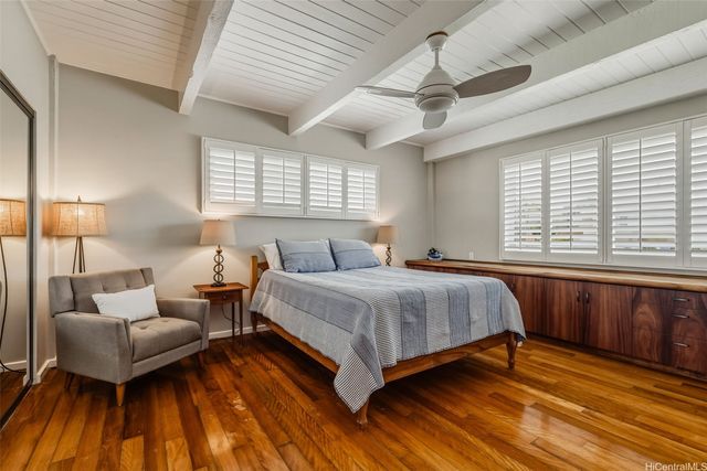 586 Kaimalino Street, Kailua, HI 96734
