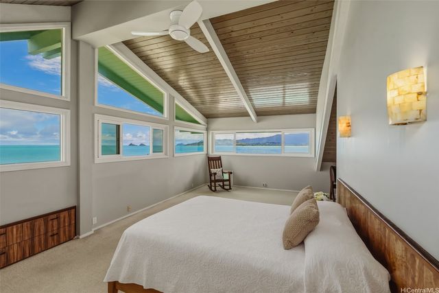 586 Kaimalino Street, Kailua, HI 96734