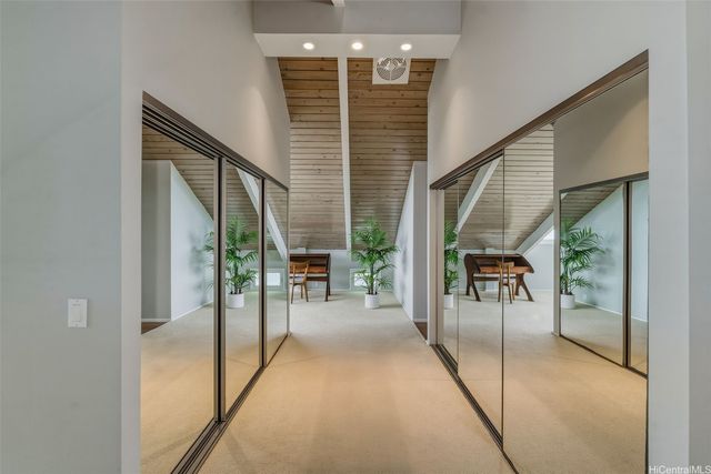586 Kaimalino Street, Kailua, HI 96734