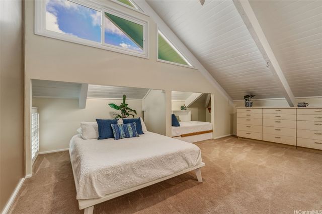 586 Kaimalino Street, Kailua, HI 96734