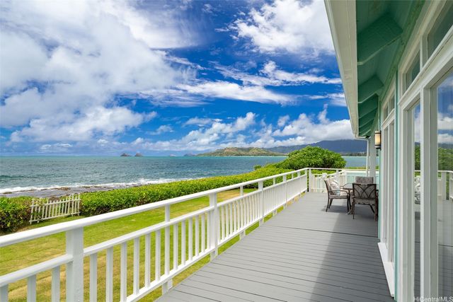 586 Kaimalino Street, Kailua, HI 96734