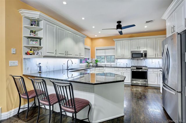 7 Birdie Drive, Suffern, NY 10901