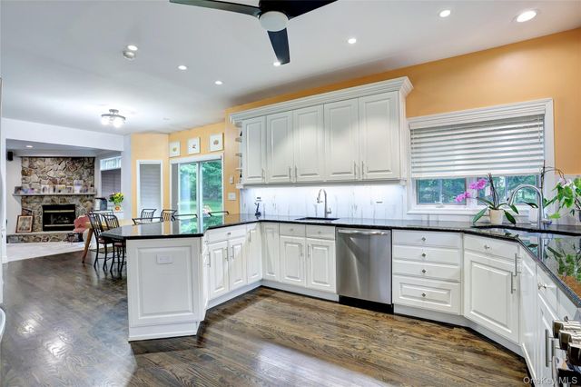 7 Birdie Drive, Suffern, NY 10901