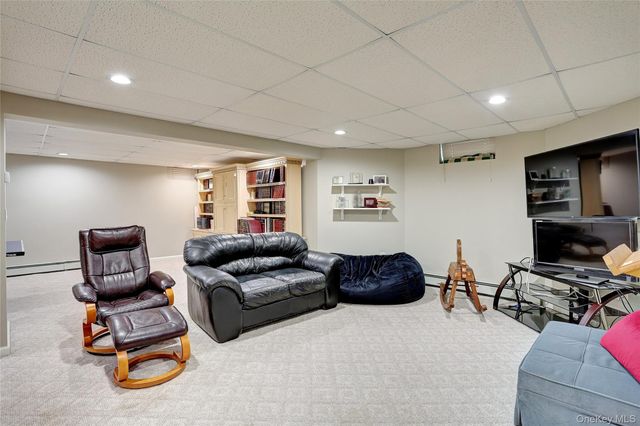 7 Birdie Drive, Suffern, NY 10901