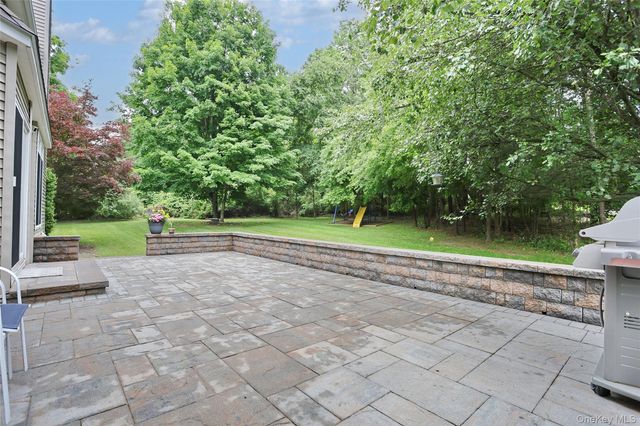 7 Birdie Drive, Suffern, NY 10901