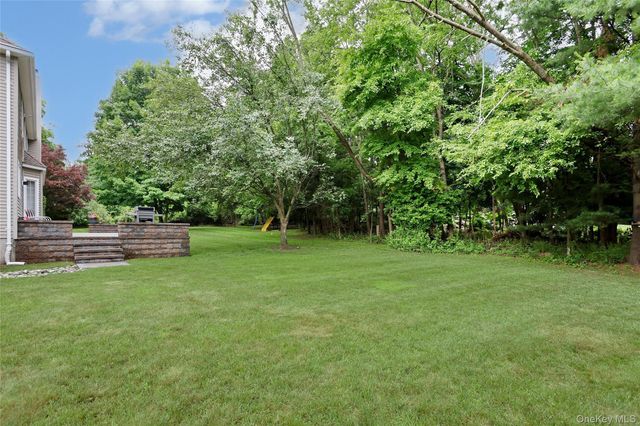 7 Birdie Drive, Suffern, NY 10901