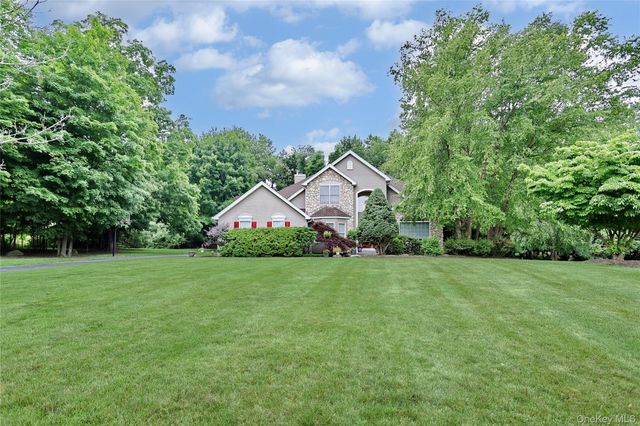 7 Birdie Drive, Suffern, NY 10901
