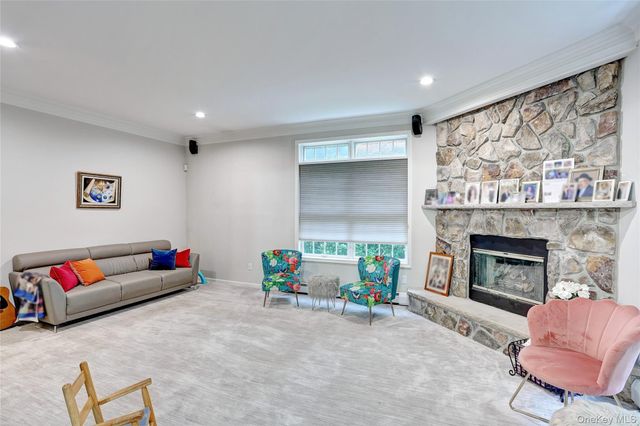 7 Birdie Drive, Suffern, NY 10901
