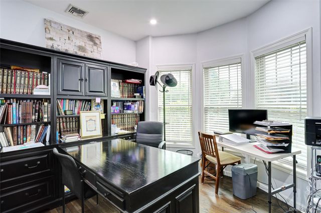 7 Birdie Drive, Suffern, NY 10901