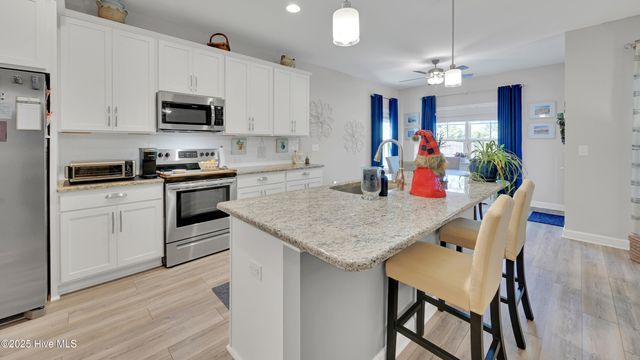 578 Transom Way, Sneads Ferry, NC 28460