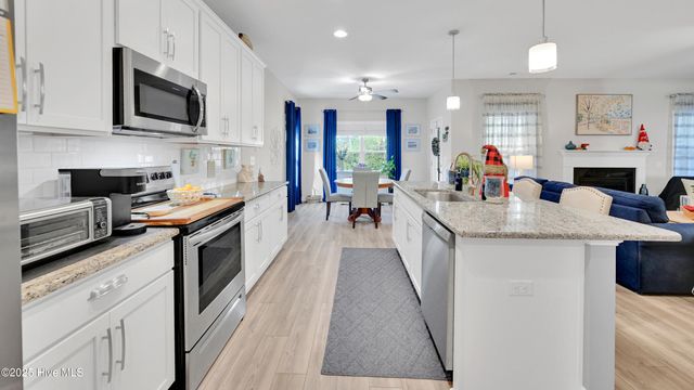 578 Transom Way, Sneads Ferry, NC 28460