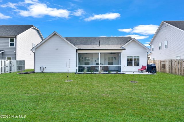 578 Transom Way, Sneads Ferry, NC 28460