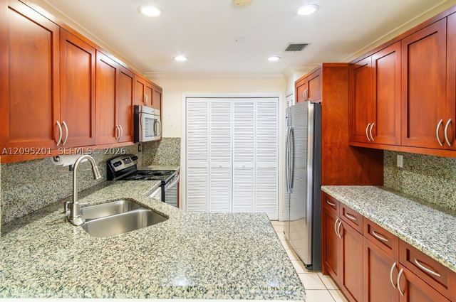 13429 SW 13th Ln, Miami, FL 33184