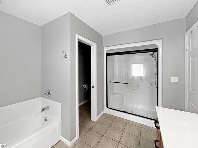 1390 Nightingale Lane, Kingsley, MI 49649