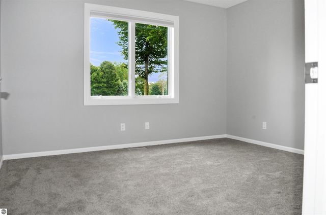 1390 Nightingale Lane, Kingsley, MI 49649