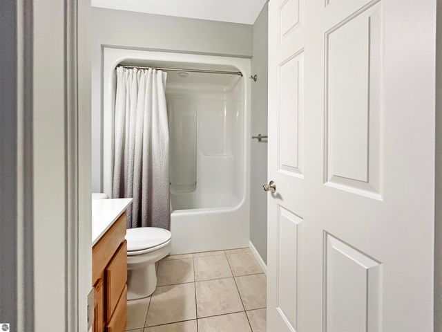 1390 Nightingale Lane, Kingsley, MI 49649