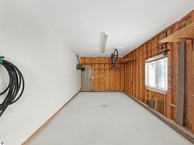 1390 Nightingale Lane, Kingsley, MI 49649