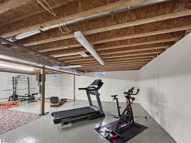 1390 Nightingale Lane, Kingsley, MI 49649