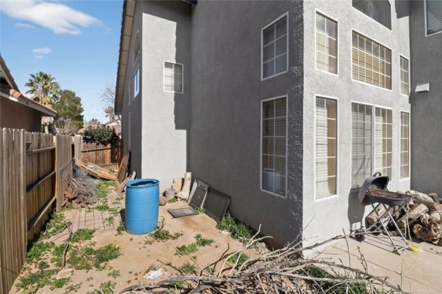 13281 Luna, Victorville, CA 92392