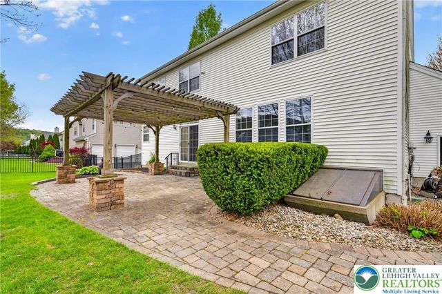 2705 Fringe Lane, Forks Twp, PA 18040