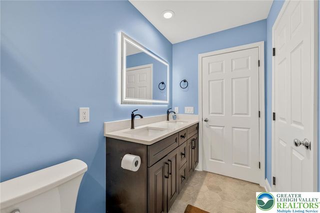 2705 Fringe Lane, Forks Twp, PA 18040