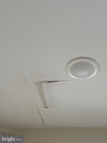 220 N 3RD ST, Millville, NJ 08332