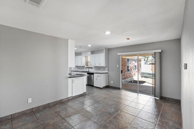 317 E Glendale Street, Crowley, TX 76036