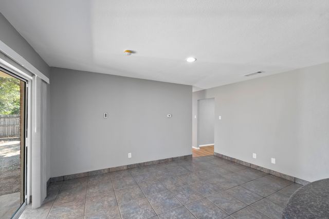 317 E Glendale Street, Crowley, TX 76036