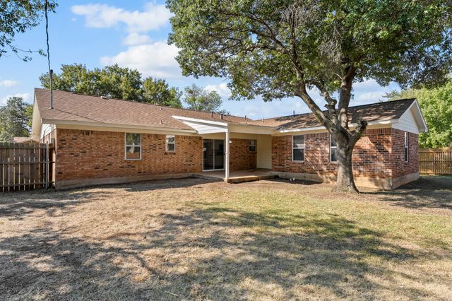 317 E Glendale Street, Crowley, TX 76036
