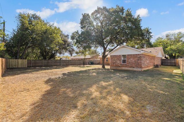 317 E Glendale Street, Crowley, TX 76036