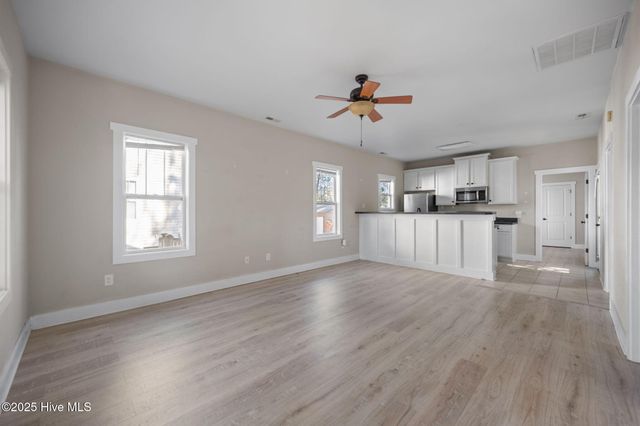 644 E Ocean Road, Holly Ridge, NC 28445