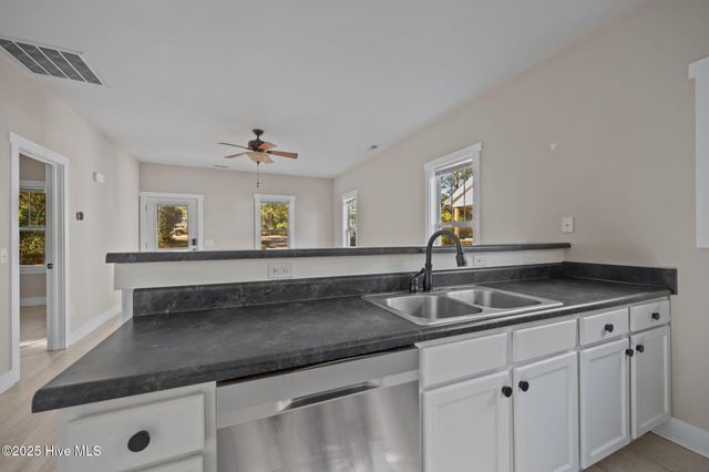 644 E Ocean Road, Holly Ridge, NC 28445