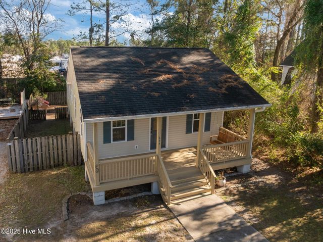 644 E Ocean Road, Holly Ridge, NC 28445