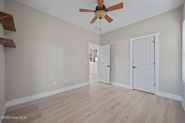 644 E Ocean Road, Holly Ridge, NC 28445