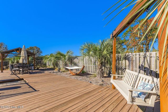 5004 Summerswell Lane, Southport, NC 28461