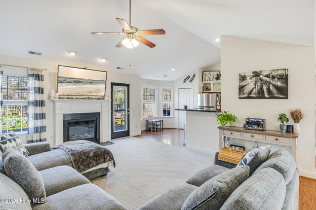 5004 Summerswell Lane, Southport, NC 28461