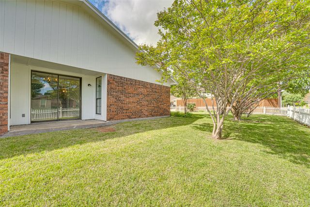 3113 Powell Drive, Rowlett, TX 75088